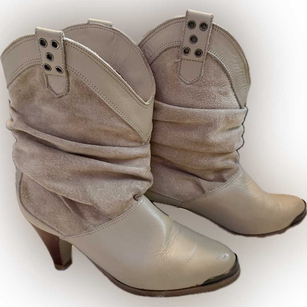 Vintage late 1970’s Kinney Shoes, Slouchy Leather upper boots, size 060, tan